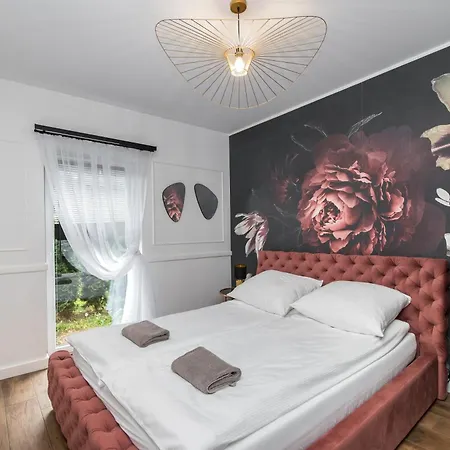 Glivia 66b Apartment *